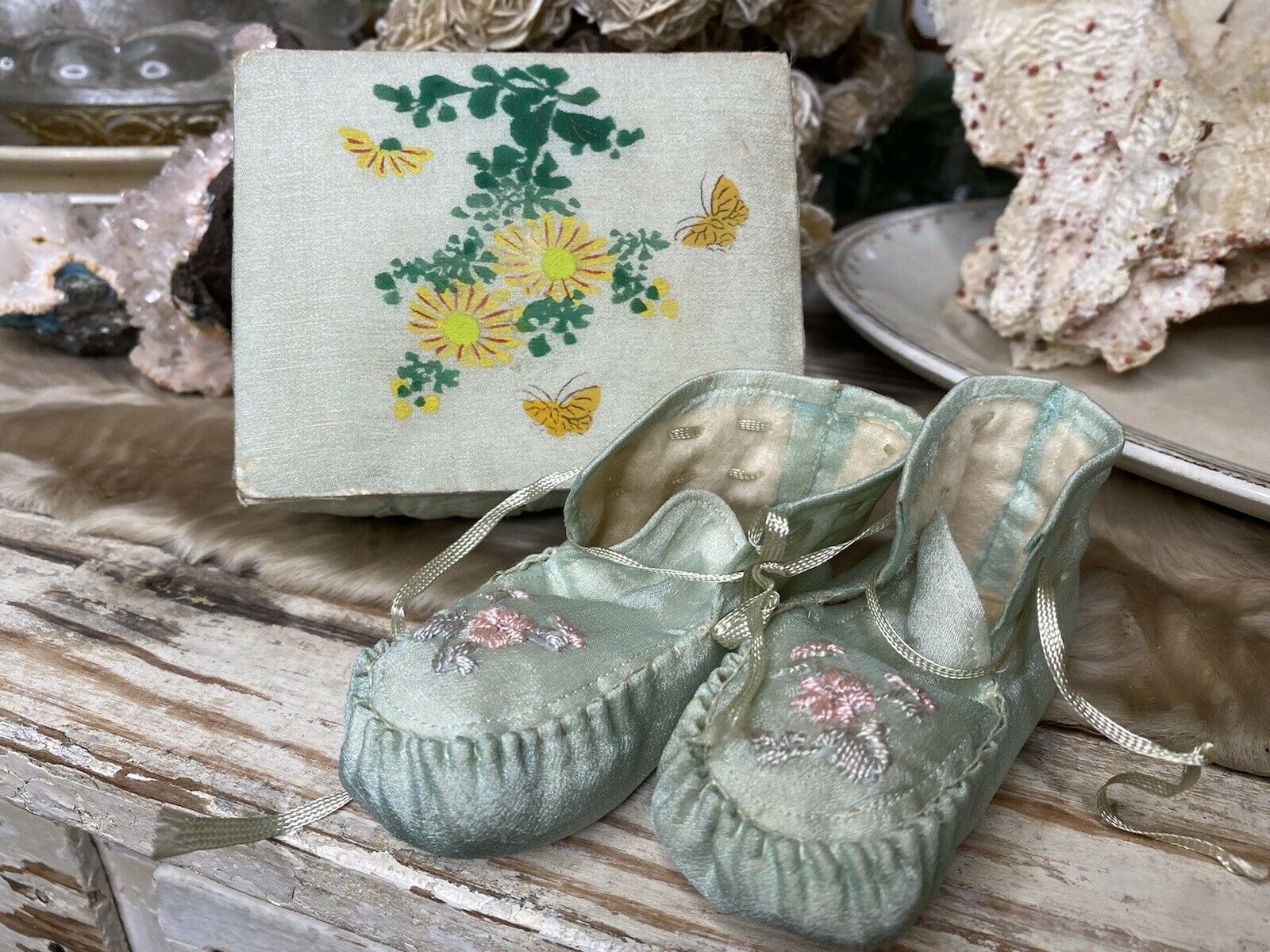 Vintage Antique Silk Embroidered Baby Infant Shoes Booties Japan In Original Box